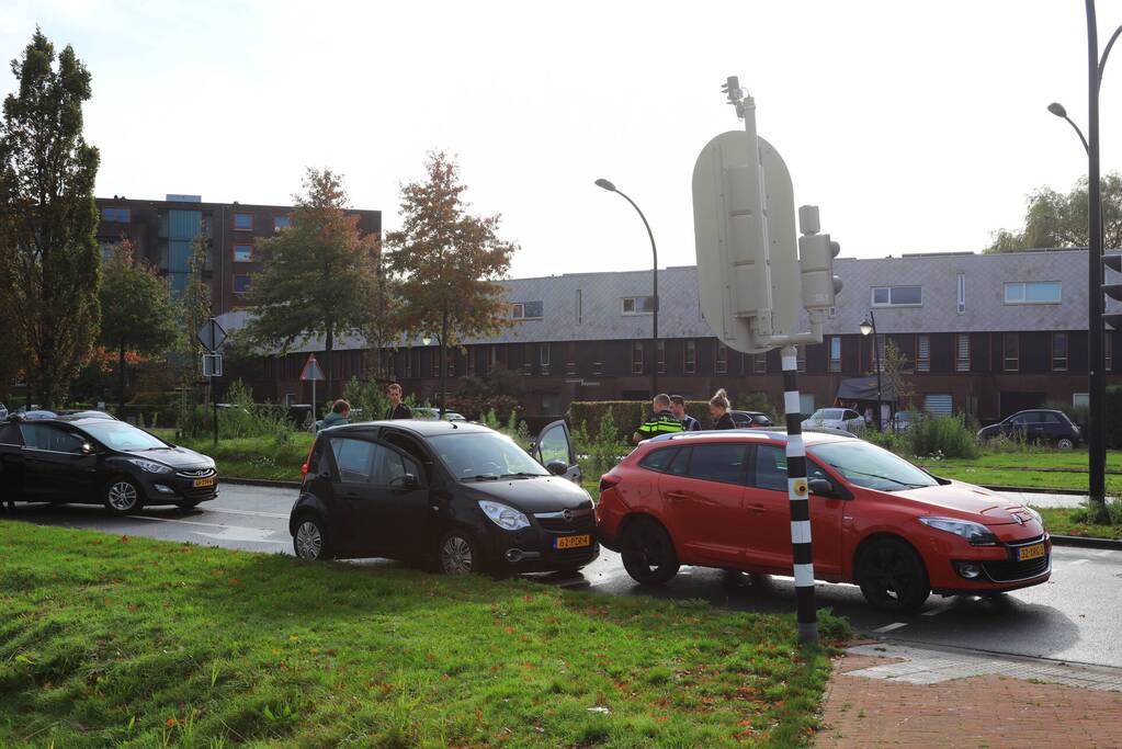 Kop-staart botsing voor stoplicht