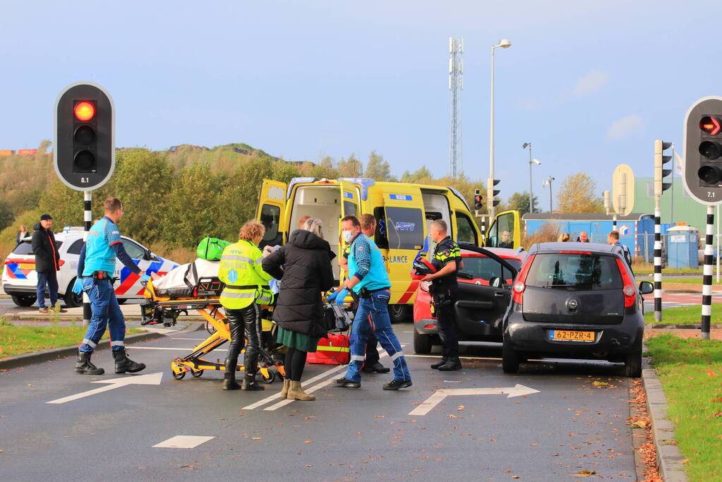 Kop-staart botsing voor stoplicht