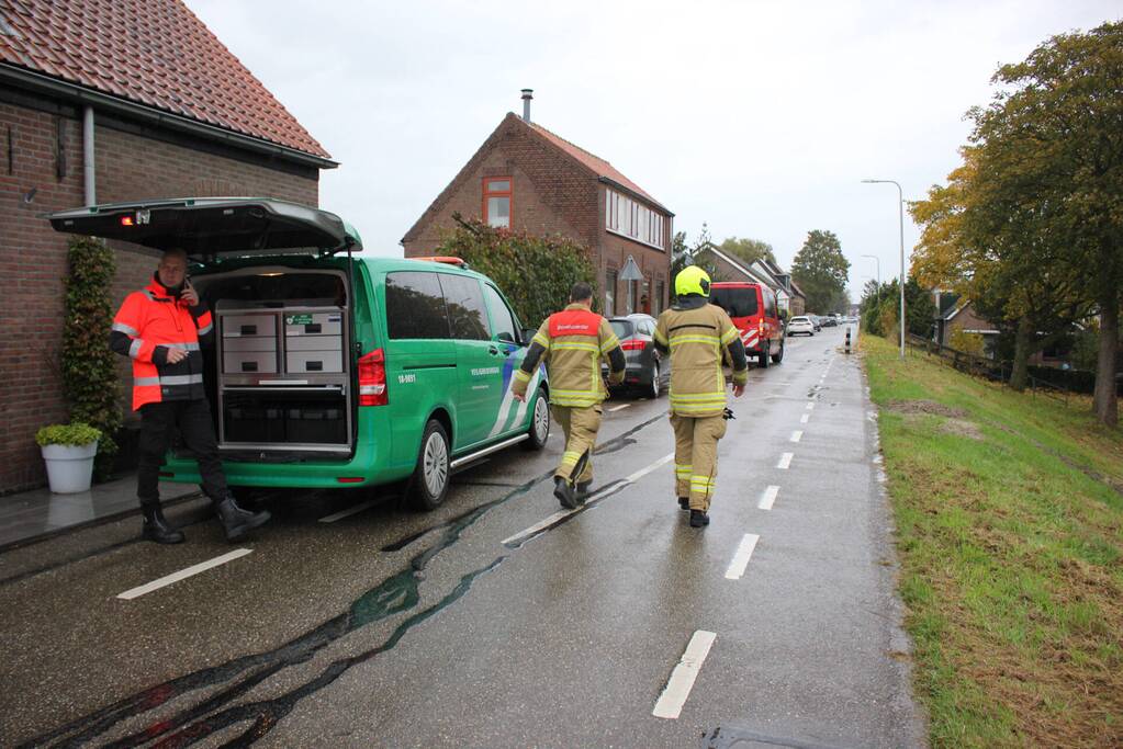 Flinke olielekkage in woonboot