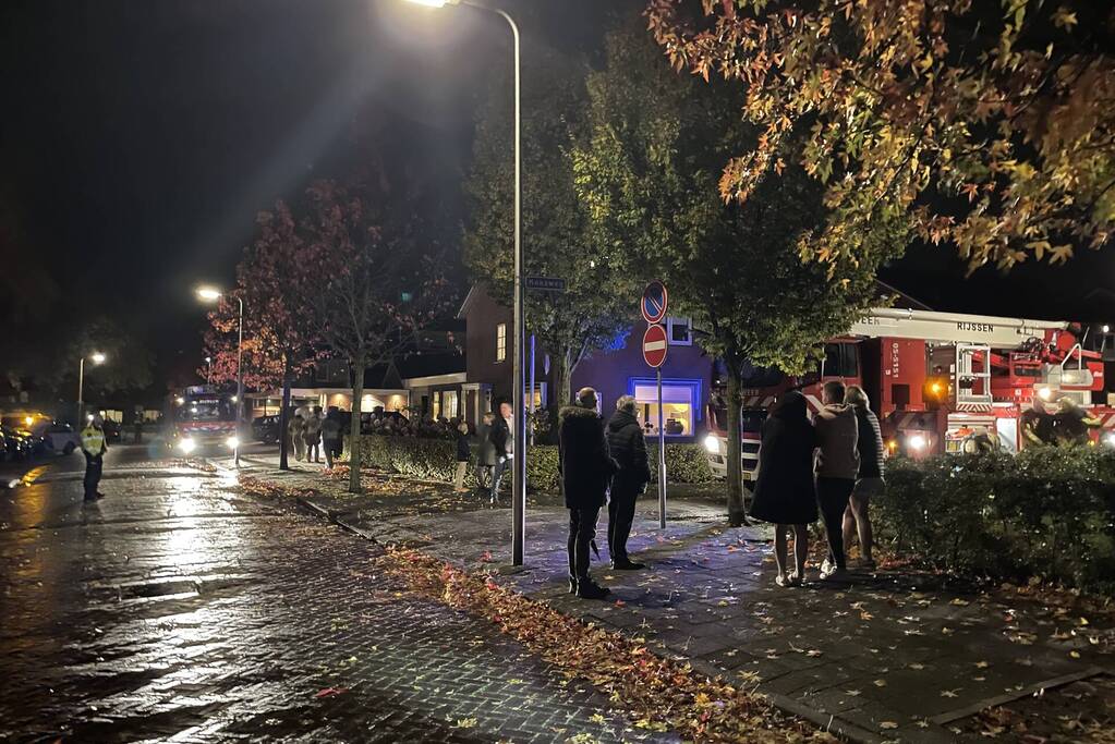 Brand in schoorsteen van woning