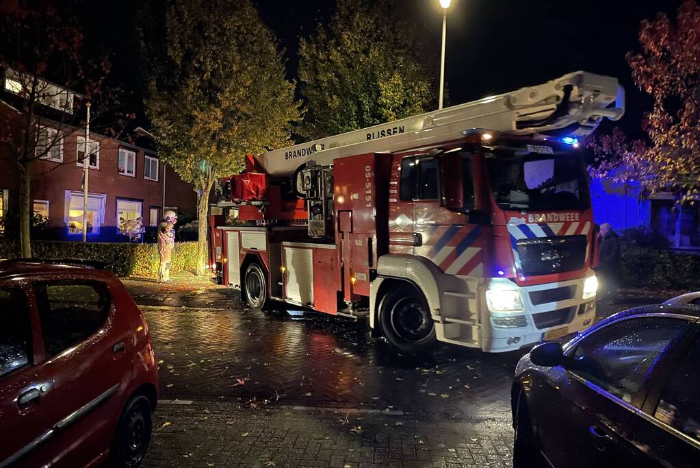 Brand in schoorsteen van woning