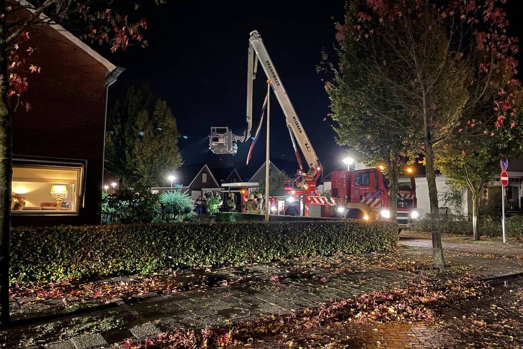 Brand in schoorsteen van woning