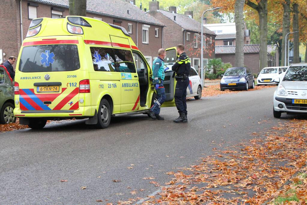 Spiegel aan diggelen na botsing met fietsster
