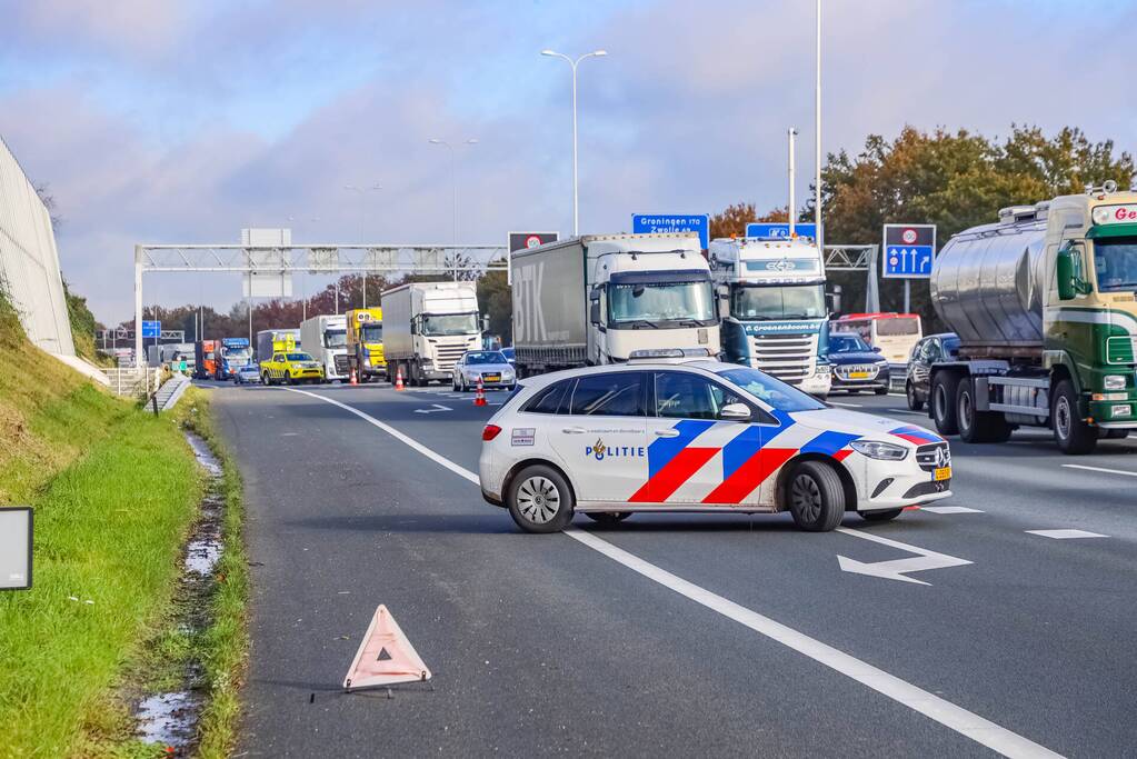 Fennek-verkenningsvoertuig Defensie strandt op snelweg