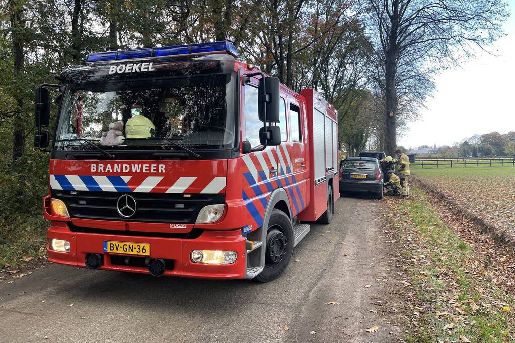 Brandlucht in auto