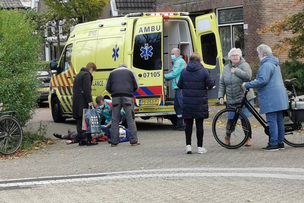Fietsster gaat onderuit en raakt gewond