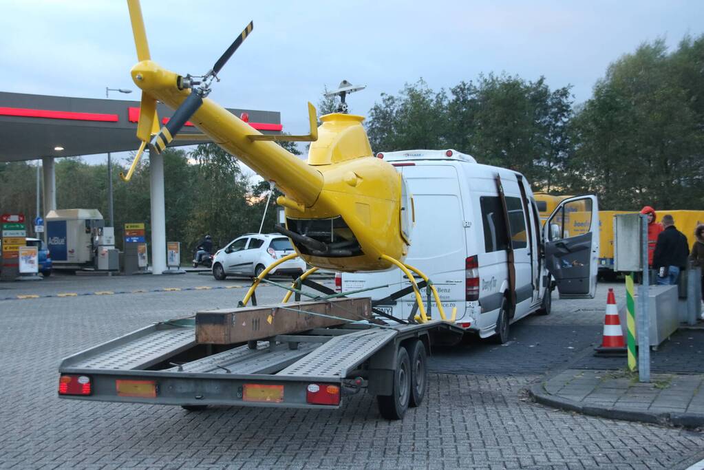 Bestuurder moet aanhanger met helikopter achterlaten