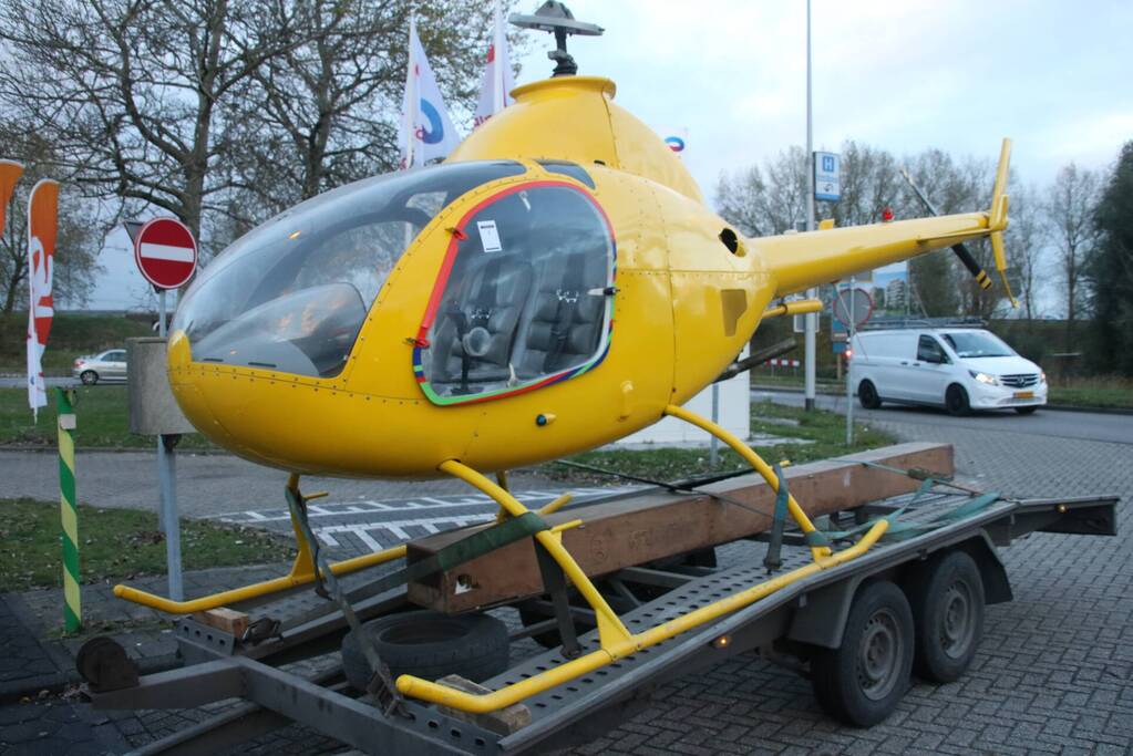Bestuurder moet aanhanger met helikopter achterlaten