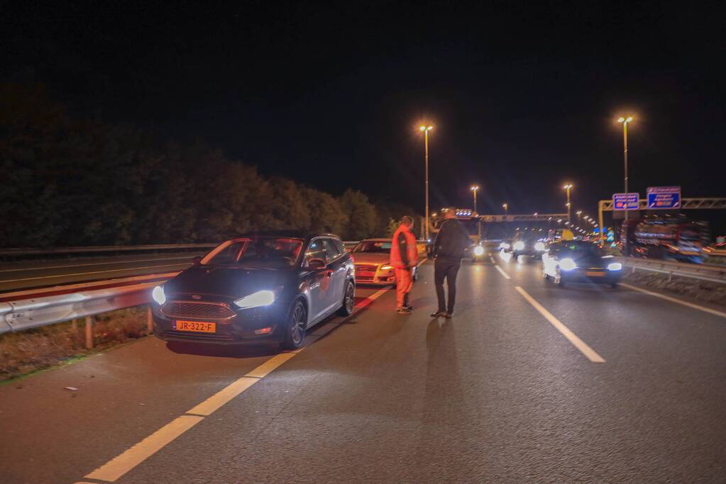 Schade bij kettingbotsing op snelweg