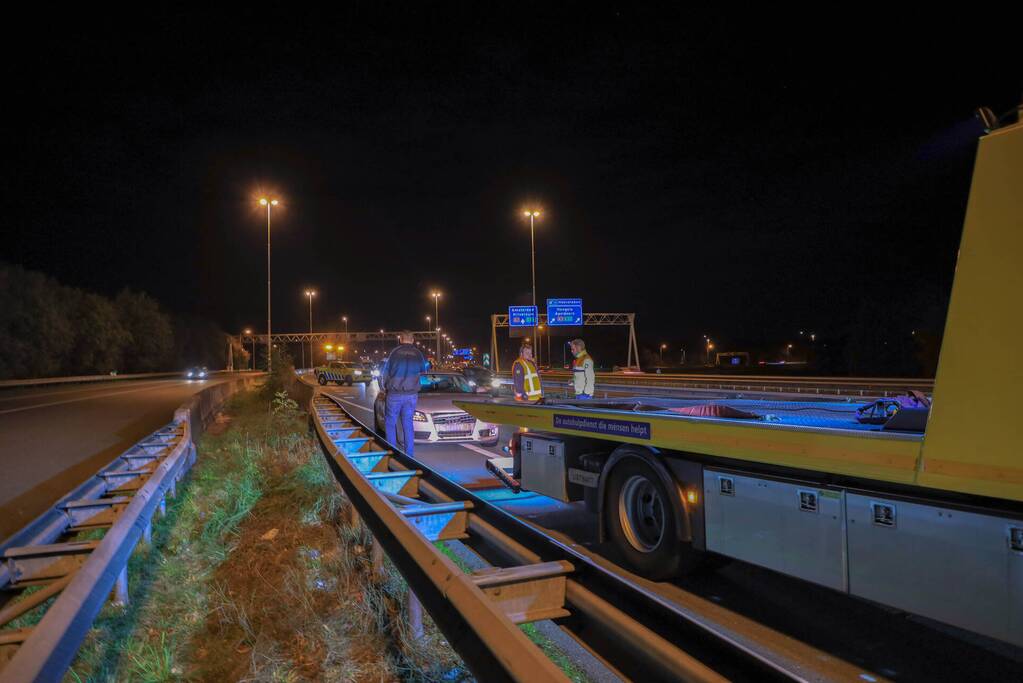 Schade bij kettingbotsing op snelweg