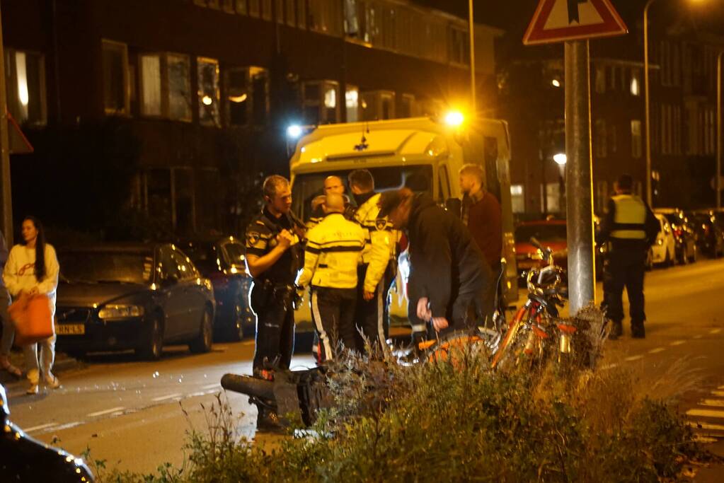 Scooterrijder gewond bij botsing met auto