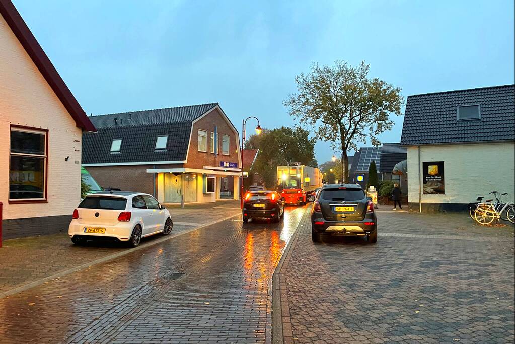 Stuuras van vrachtwagen afgebroken