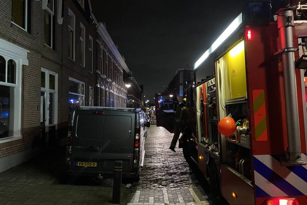 Zeer grote brand op dakterras