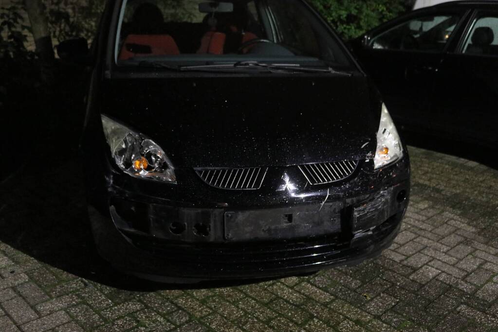 Beschonken bestuurder richt forse schade aan