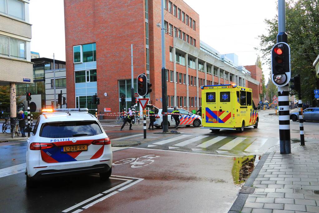 Persoon op fiets aangereden door auto