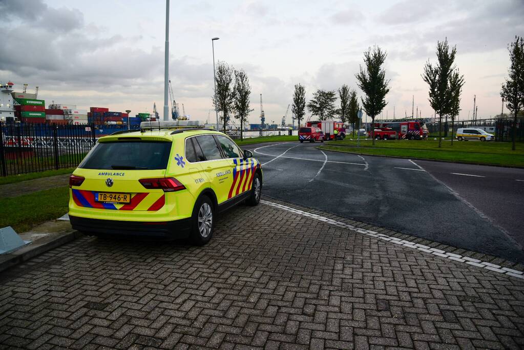 Dikke rookwolken bij uitslaande brand in verdeelstation