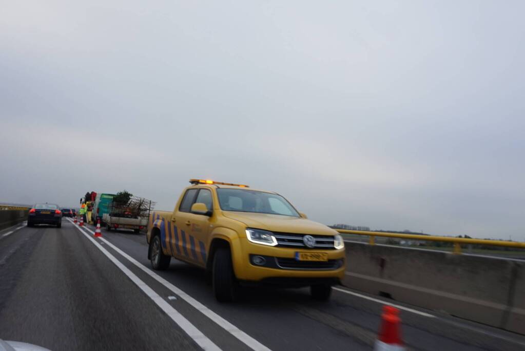 Enorme vertraging door brand in bestelbus