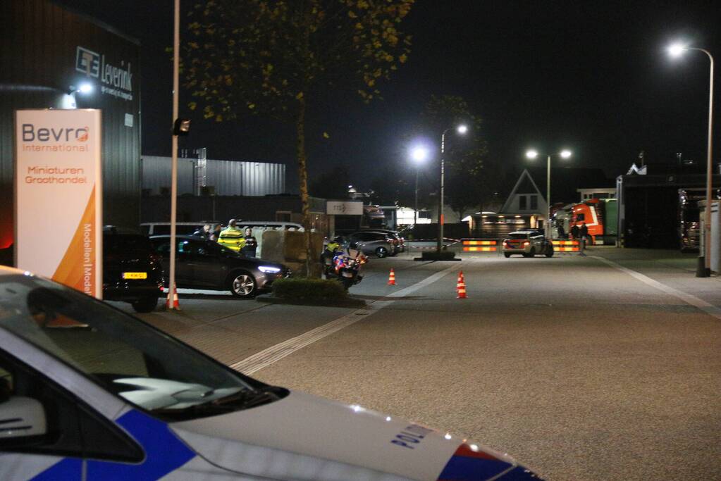 Groot politie onderzoek op bedrijventerrein