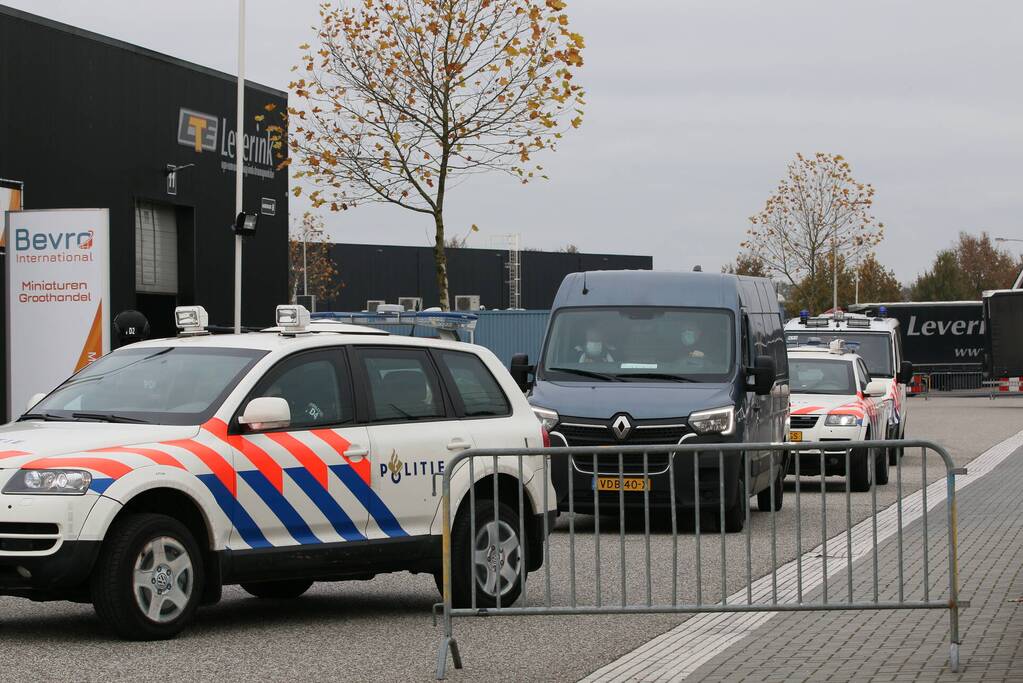 Groot politie onderzoek op bedrijventerrein