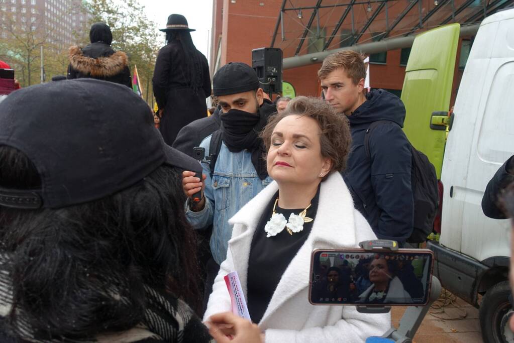 Gedupeerden toeslagenaffaire protesteren bij Belastingdienst