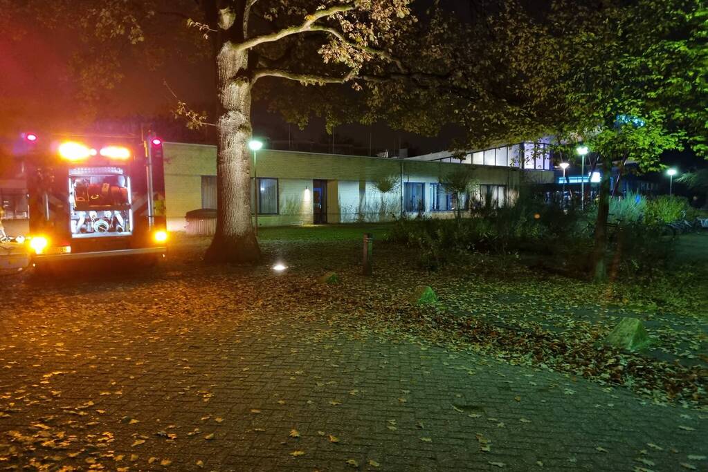 Zwembad ontruimd na mogelijk chloorlek