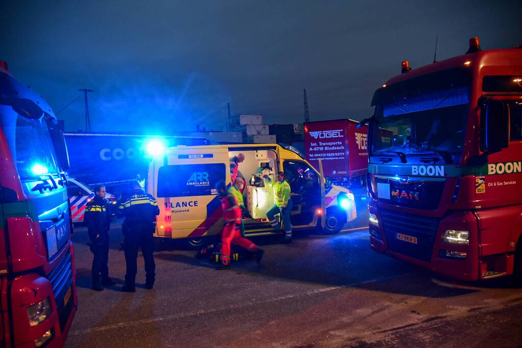Voetganger zwaargewond bij botsing