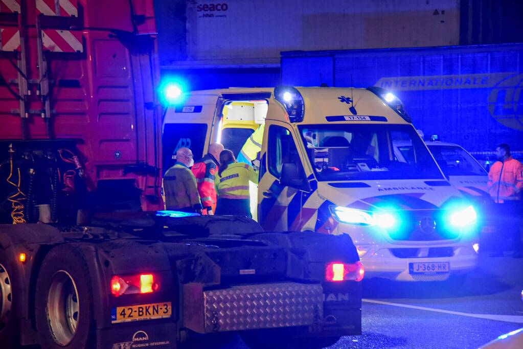 Voetganger zwaargewond bij botsing