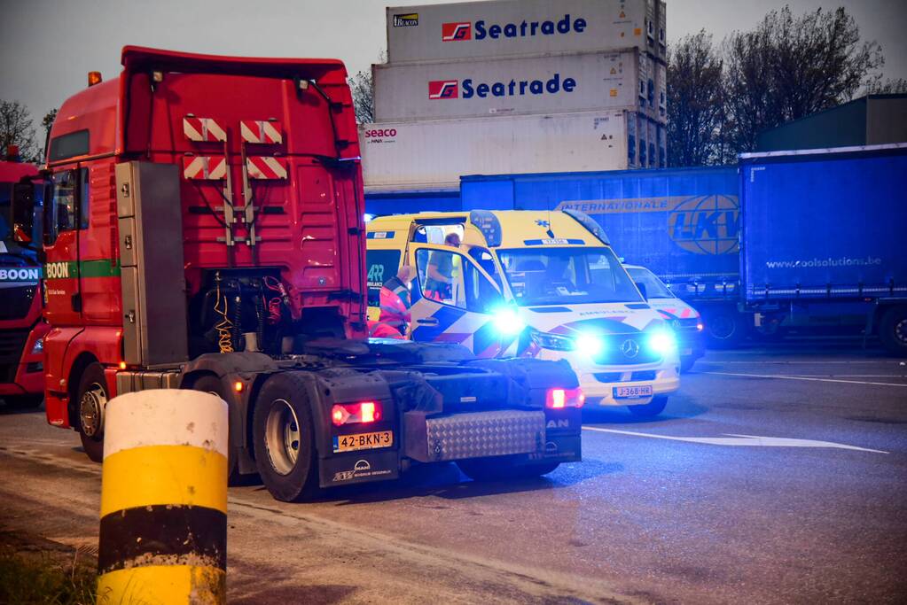 Voetganger zwaargewond bij botsing