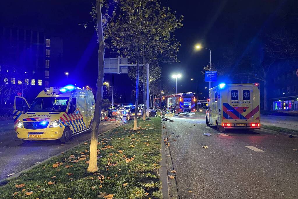 Bestuurder bekneld door ernstig ongeval