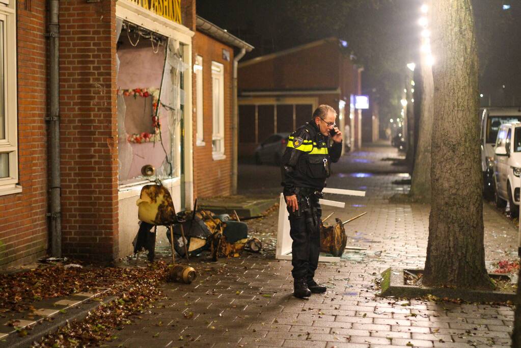 Twee panden beschadigd na explosies