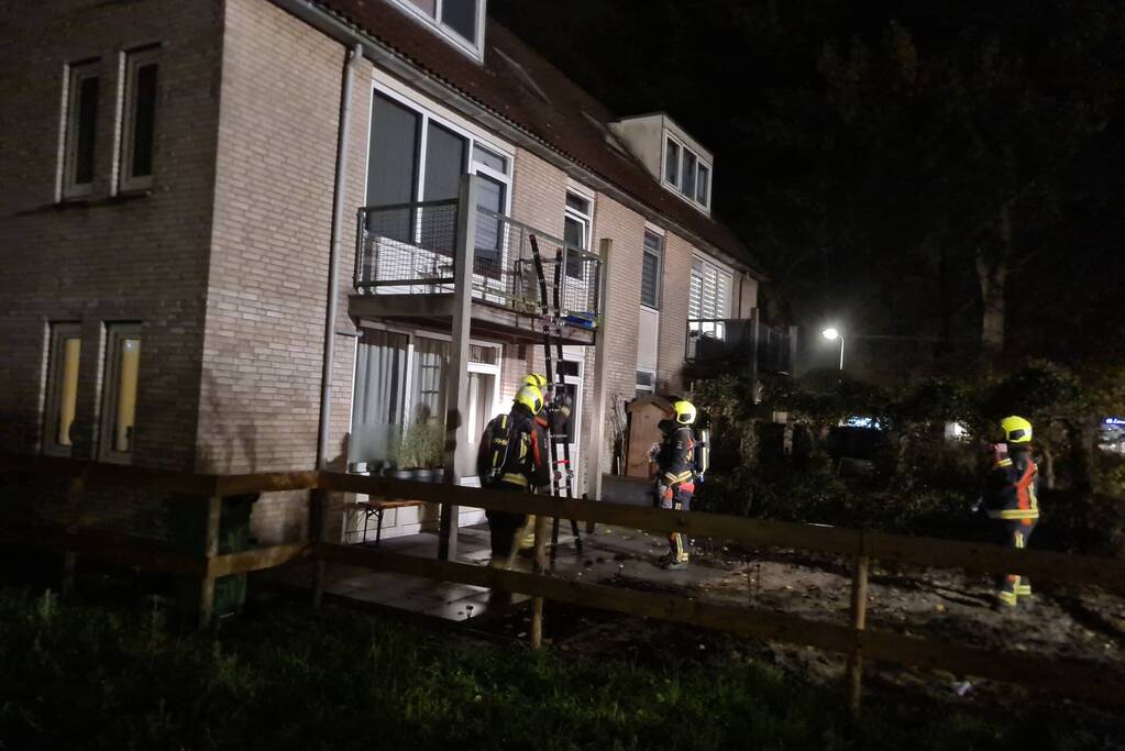 Slotenmaker opent deur voor brandweer