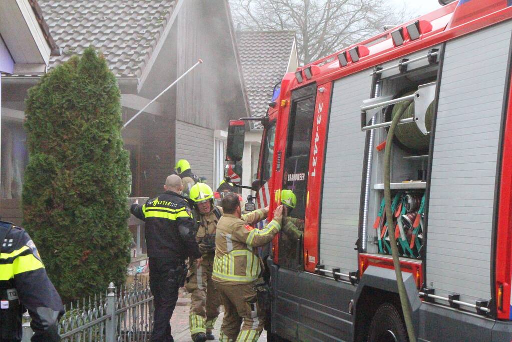 Veel rook door brand in chalet