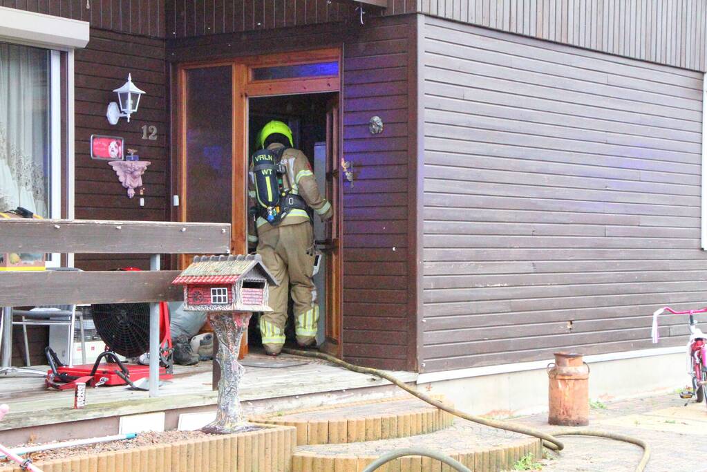 Veel rook door brand in chalet