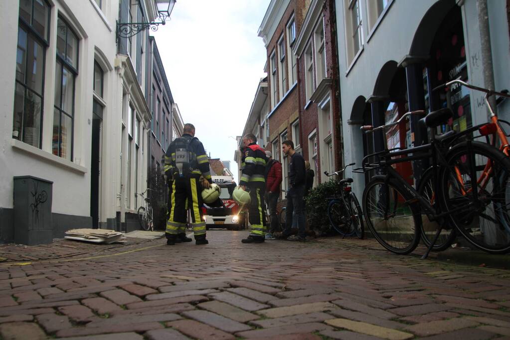 Brandweer onderzoekt mogelijke gaslucht in woning