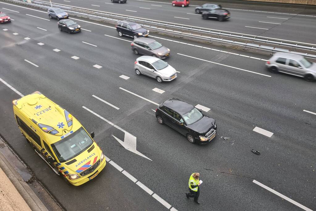 Veel schade bij ongeval tussen twee auto's