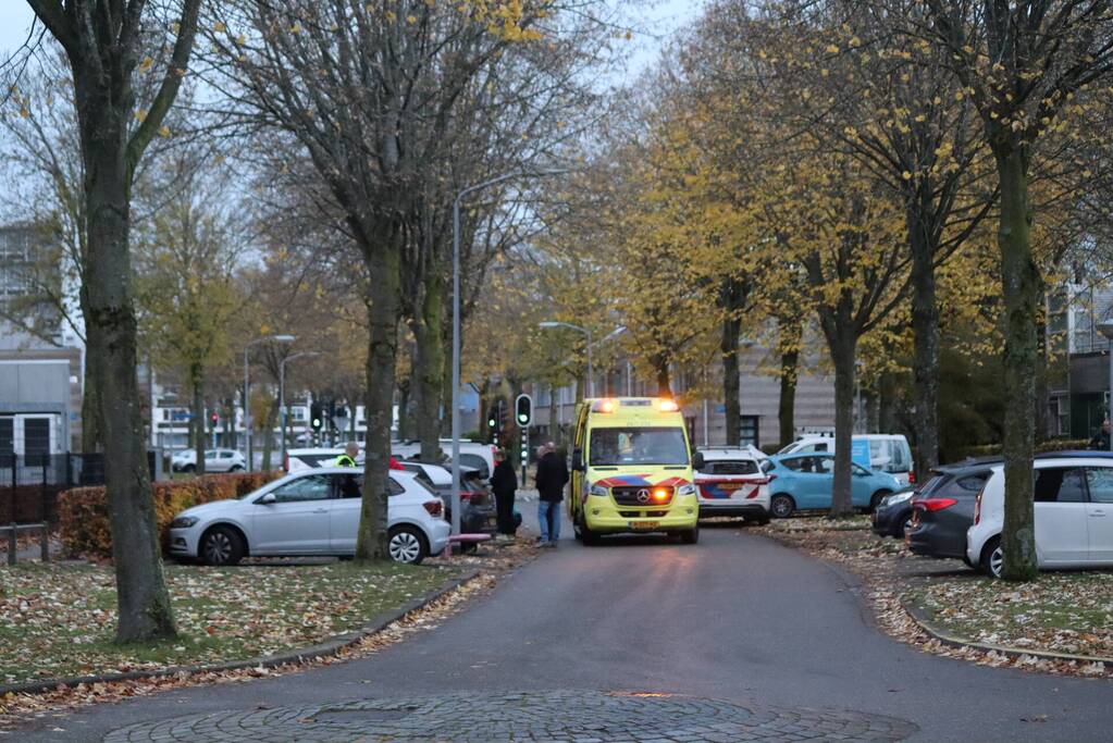Jongeman aangereden door personenauto