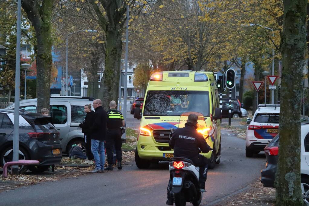 Jongeman aangereden door personenauto