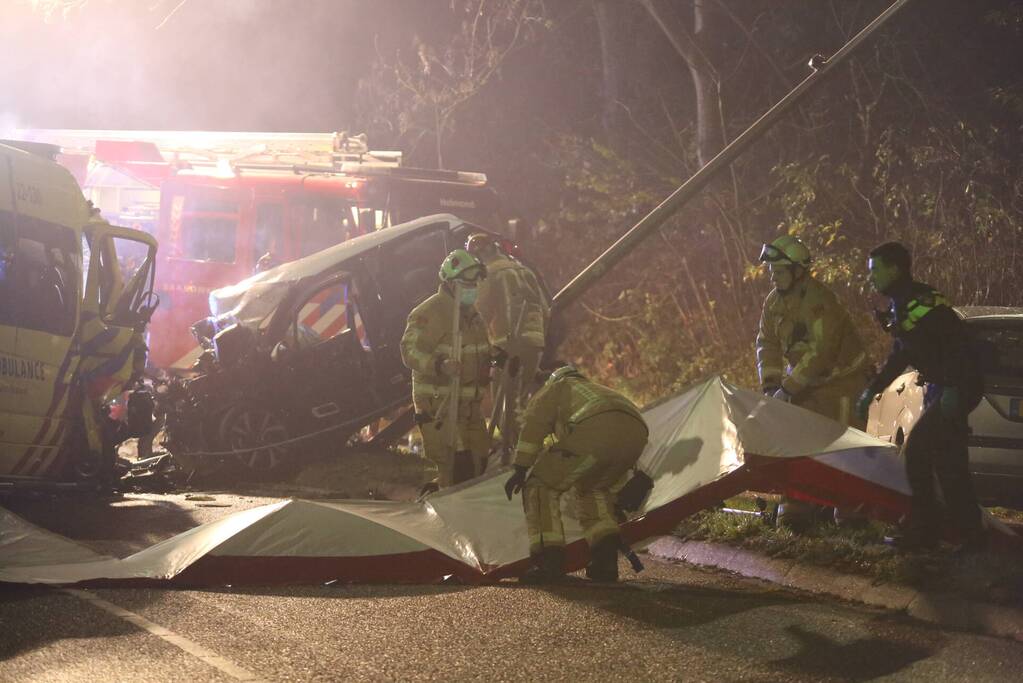 Drie slachtoffers overleden door ongeval tussen ambulance en personenauto