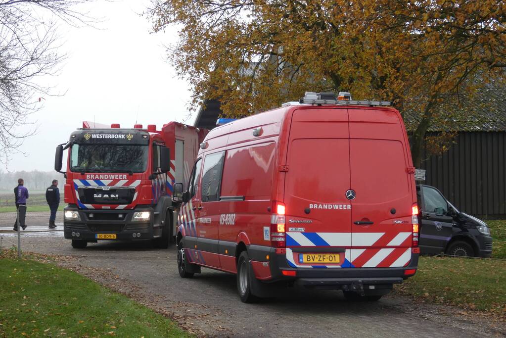Brand in grasmaaier slaat door naar dak