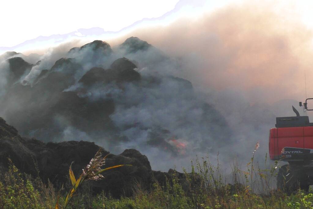 Flinke rookontwikkeling bij brand in hooibaal