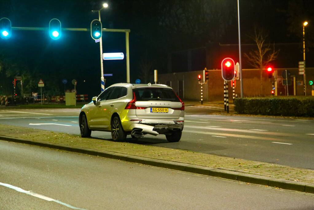 Flinke schade aan personenauto's door kop-staartbotsing