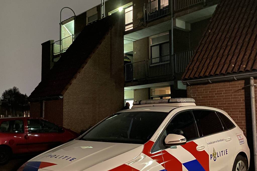 Zwaar vuurwerk laat jerrycan met benzine ontsteken