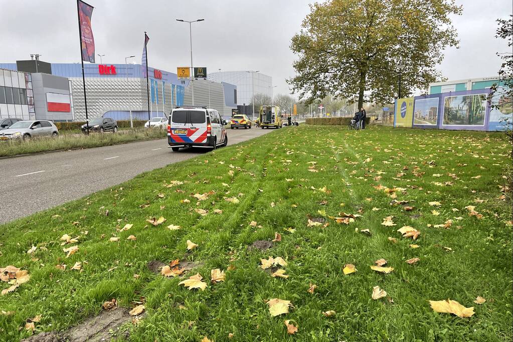 Motorrijder gaat onderuit en raakt gewond