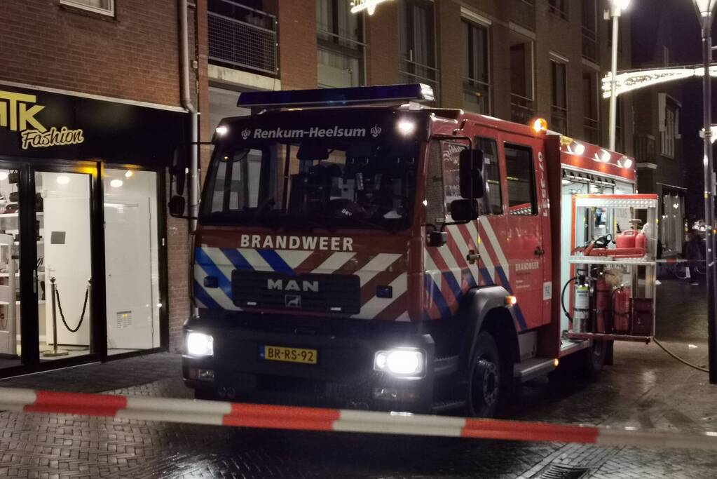 Appartementen ontruimd door brand in winkelpand