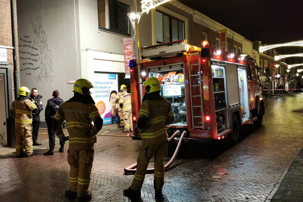 Appartementen ontruimd door brand in winkelpand