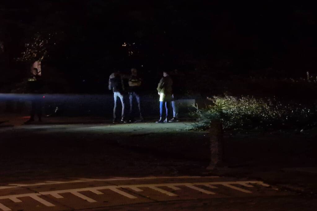 Politie doet onderzoek door incident bij woning