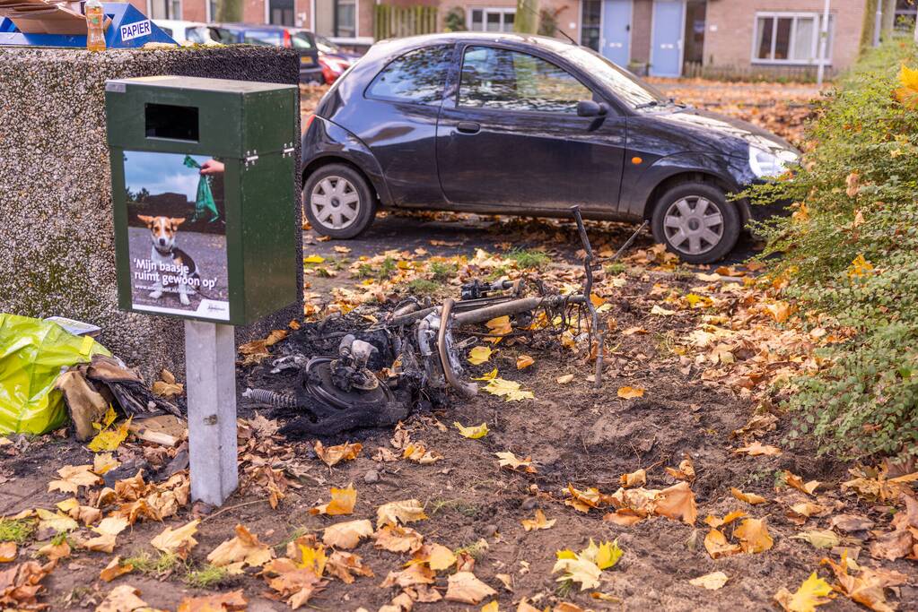 Opnieuw gaat een Go Sharing-deelscooter in de hens
