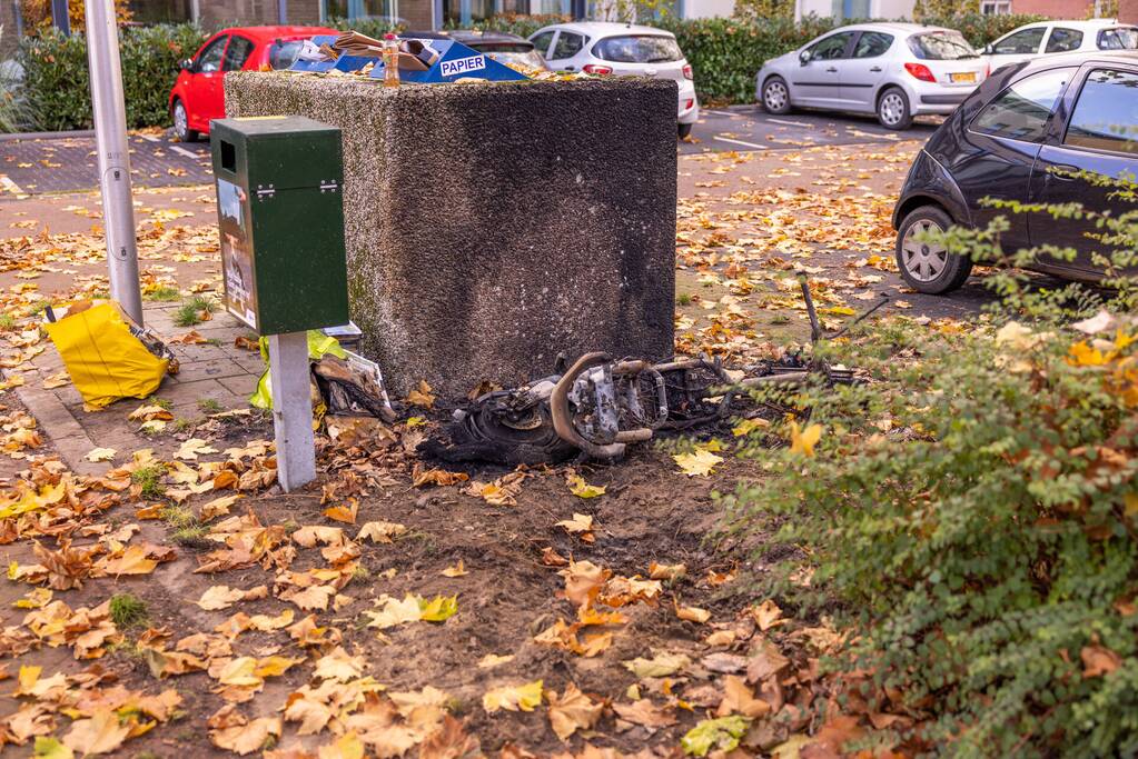 Opnieuw gaat een Go Sharing-deelscooter in de hens