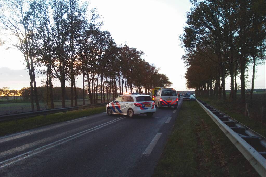 Schade aan personenauto's door kop- staart botsing