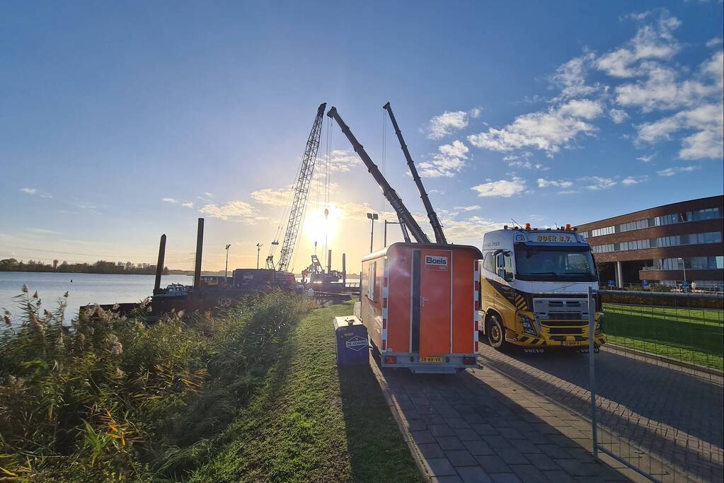 Omgevallen hijskraan geborgen